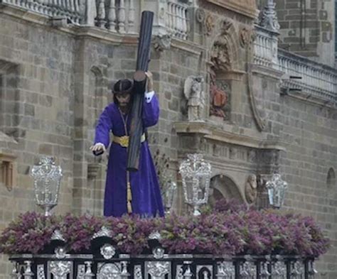 Jesús Nazareno procesiona este sábado para visitar a la Virgen del