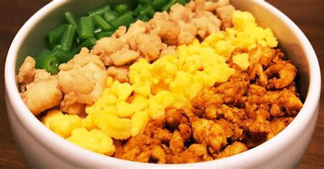 2種でおいしい鶏そぼろ丼 By りょーがりあん 【クックパッド】 簡単おいしいみんなのレシピが369万品