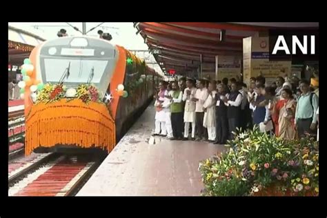 Pm Modi Virtually Flags Off Vande Bharat Trains At Tatanagar Junction