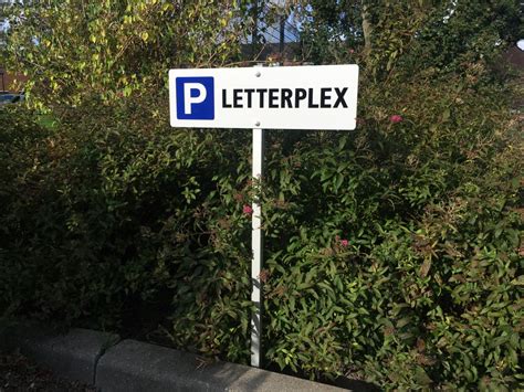 Parkeerbord Bedrijfsnaam Eigen Tekst