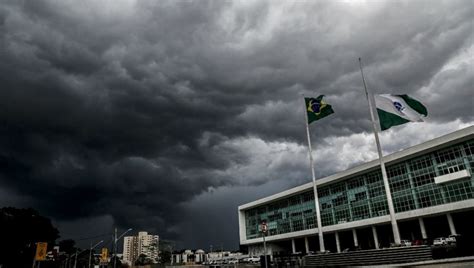 Alerta Curitiba Pode Ter Chuvas Fortes Granizo E Vendaval Nesta Segunda