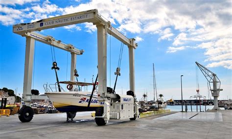 How Does a Boat Lift Work? - Foothills Docks