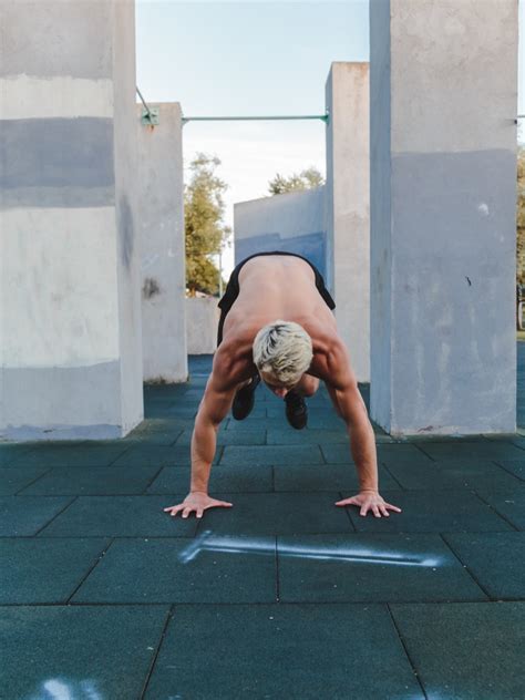 How To Perfect The Burpee Box Jump Over For Maximum Fitness Gains