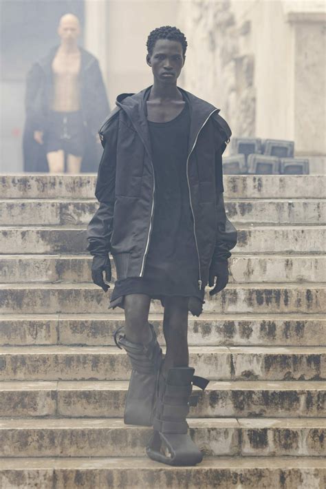 Rick Owens Fashion Show Runway Menswear Spring Summer 2024 Paris