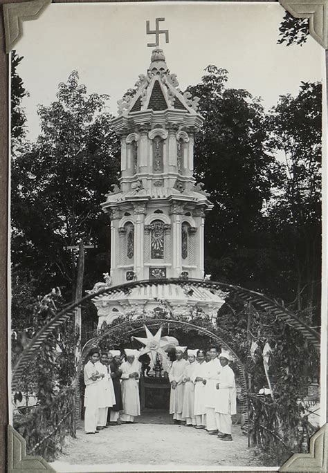 Tombeau De L V N Trung Une Vie En Indochine La Collection De