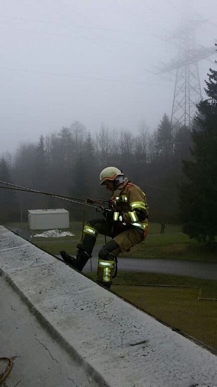 Übung mit Bergrettung Freiwillige Feuerwehr Piesendorf