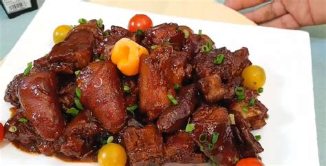 Jamaican Rum Glazed Bbq Pigs Tail Recipe