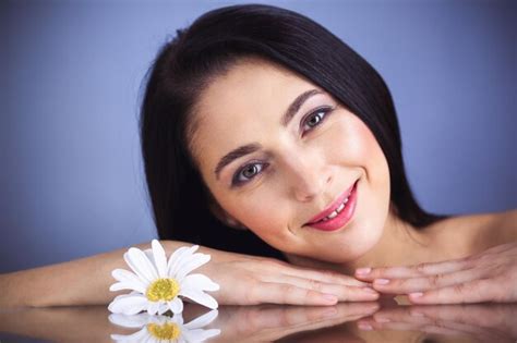 Premium Photo Portrait Of Smiling Brunette Woman Looking At Camera Beauty Concept
