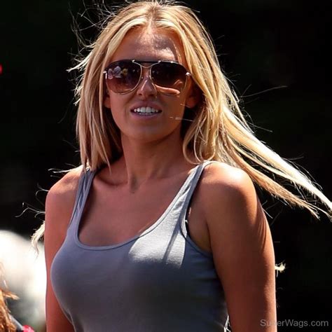 Paulina Gretzky Stylish Goggle | Super WAGS - Hottest Wives and ...