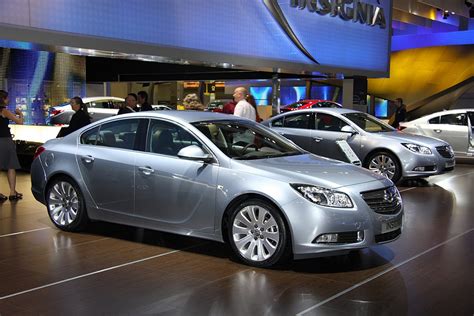 Opel / Vauxhall Insignia Photos from London Show | Carscoops