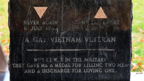 A história por trás da lápide do Veterano Gay do Vietnã