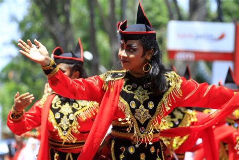 Tari Remo Sejarah Makna Tujuan Keunikan Dan Gerakannya