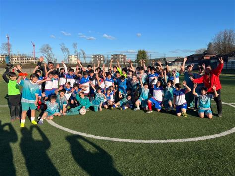 Amistoso de Futbolito con el colegio Osorno College Lycée Claude Gay OSORNO Colegio