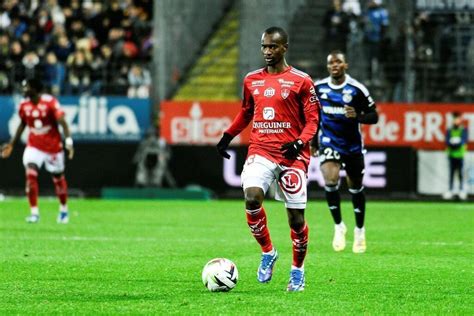 Stade Brestois Un Groupe Sans Amavi Et Dari Contre Le FC Lorient