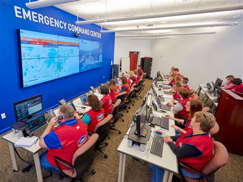 Lowes Emergency Command Center Plans Hurricane Disaster Relief