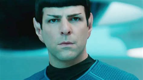 Star Trek Lead Actor Zachary Quinto Accused Of Awful Treatment Towards Restaurant Staff | GIANT ...