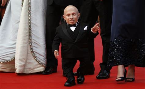 Actor Verne Troyer, Who Played 'Mini-Me' In 'Austin Powers' Dead at 49