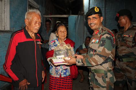 Assam Rifles reaches out to Centenarian Veteran & oldest Gallantry ...