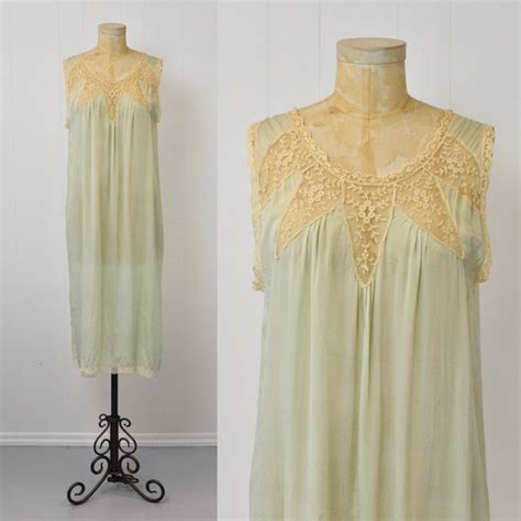 1920s Green Ecru Lace Silk Flapper Boudoir Lingerie N Gem