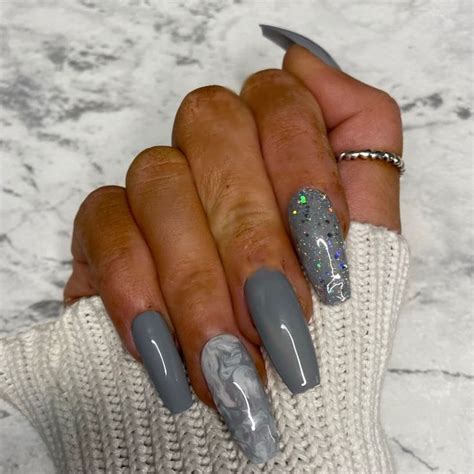 P Cmeglqwskw9 Igshid J8qn7nu2ja0i Grey Nail