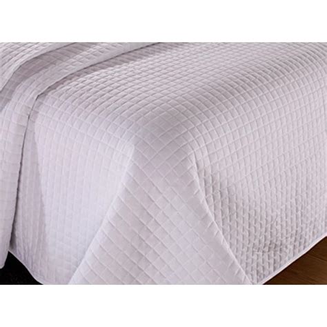 Everest Supply King White Solid Color Box Stitch Quilted Bedspread