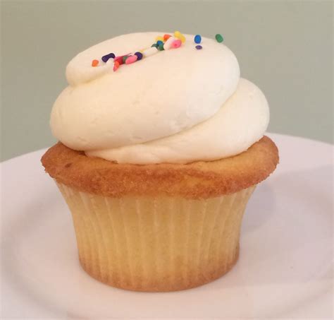 Vanilla/Vanilla Cupcakes | The Cakeroom Bakery Shop