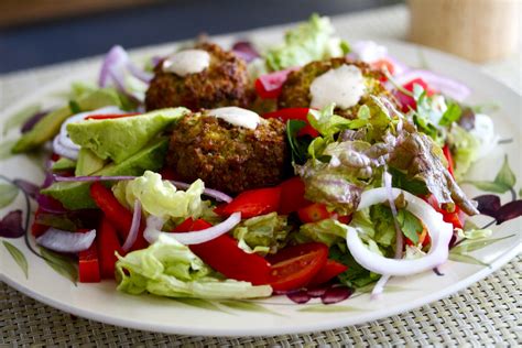 Smith S Vegan Kitchen Falafel Salad With Dill Tahini Sauce