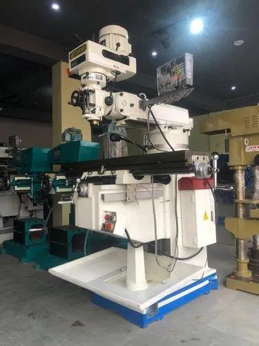 Accucut Cast Iron Dro Milling Machine Model Name Number X At Rs