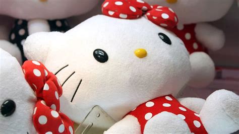 People Are Only Just Realising That Hello Kitty Isnt A Cat And Its