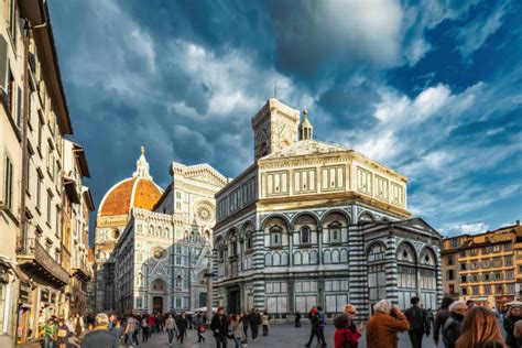 3,700+ Piazza Del Duomo Florence Photos Stock Photos, Pictures ...