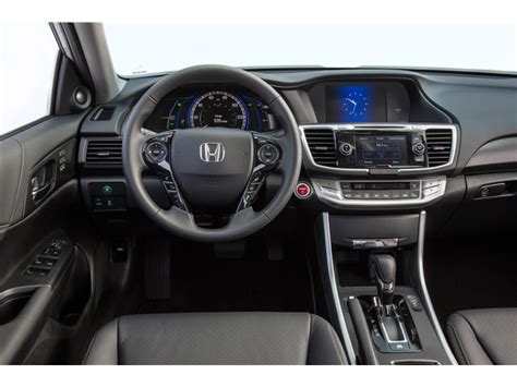 2015 Honda Accord Hybrid Pictures: Dashboard | U.S. News Best Cars ...