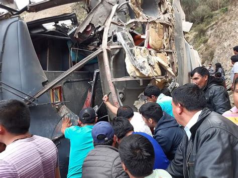 PAMPAS TAYACAJA 02 FALLECIDOS DEL ACCIDENTE DE 20 HERIDOS DEL BUS DE