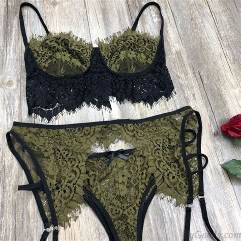 Ensemble de soutien gorge intime à bretelles en dentelle sexy pour femmes Lingerie Ensembles