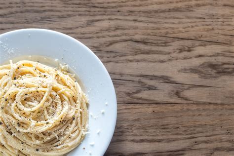 Storia Della Cacio E Pepe Uno Dei Piatti Simbolo Della Romanit