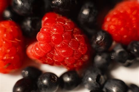 Imagem De Suculentas Frutas Vermelhas Maduras Frescas De Morango Em Um