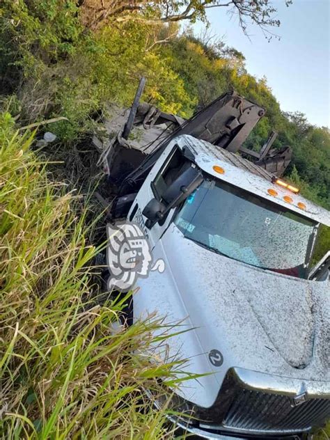 Reportan Accidente En Carretera Panamericana 180 Camioneta Se Sale De