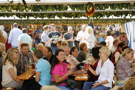 Dürkheimer Wurstmarkt Schubkarchstände Pulsierendes Herzstück