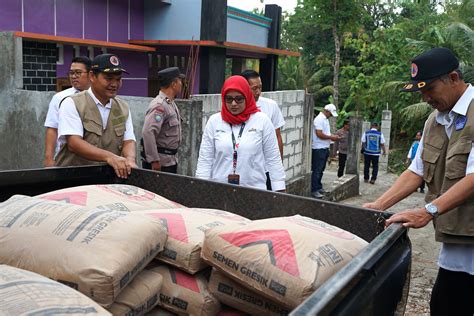 SIG Bantu Perbaikan Fasilitas Pendidikan Dan Rumah Warga Terdampak