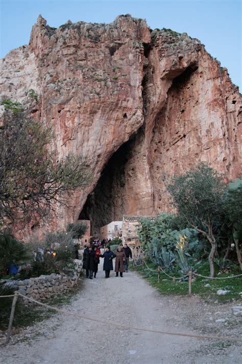 Costone A Rischio Frana Salta Per Il Terzo Anno Il Presepe Vivente