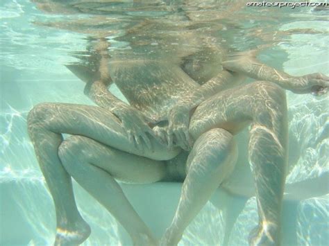 Underwater Lesbian Sex Cumception