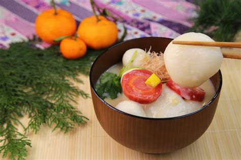 What Is Ozoni? All About Traditional Japanese New Year's Soup | tsunagu ...