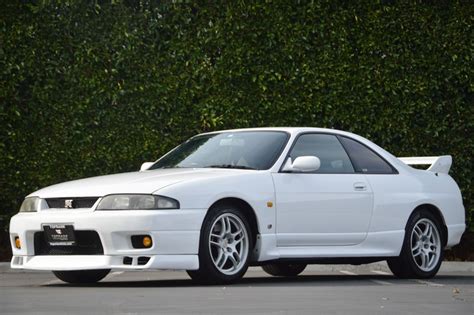 Nissan Skyline Toprank Importers