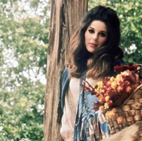 Bobbie Gentry Bursting With Talent Bobbie Gentry Gentry Vintage