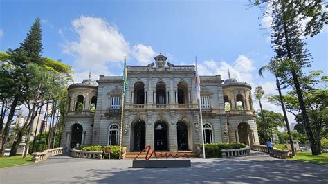 Carnaval em BH Palácio da Liberdade se transforma em Palácio do Samba