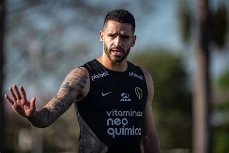 Corinthians Renato Augusto Vai Ouvir Proposta De Clubes