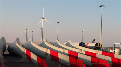 Glass Fibre How To Recycle Old Wind Turbine Blades WMW