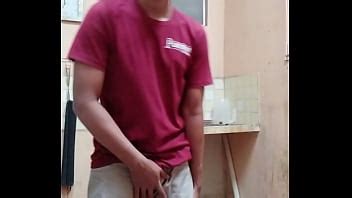 Joven latino sé masturba en él trabajo XVIDEOS