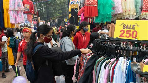 Best And Cheapest Markets In Delhi For Shopping Guide