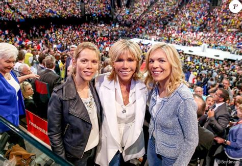 Brigitte Macron Et Ses Filles Laurence Auzi Re Jourdan Et Tiphaine