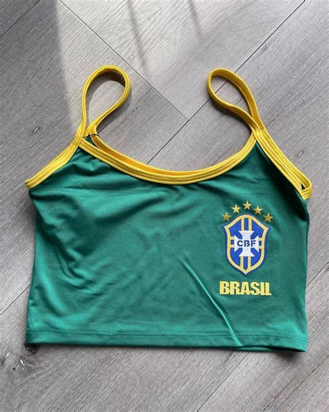 CROPPED BASIC BRASIL Ideias fashion Moda estética Roupas